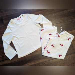 Cardinal PJ's (Small) Fleece is off-White in color